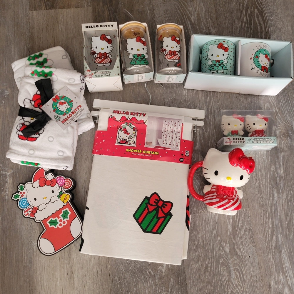 Hello Kitty Christmas Bundle